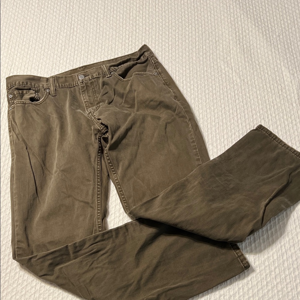 Levi's Men's Olive jeans
